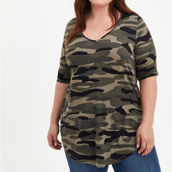 Torrid Camo Favorite Tunic Super Soft V-Neck Tunic Tee Size M NWT - Picture 2 of 5